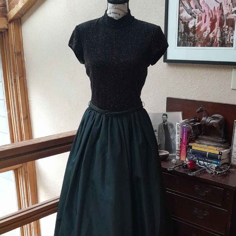 Elegant Black Formal Dress
